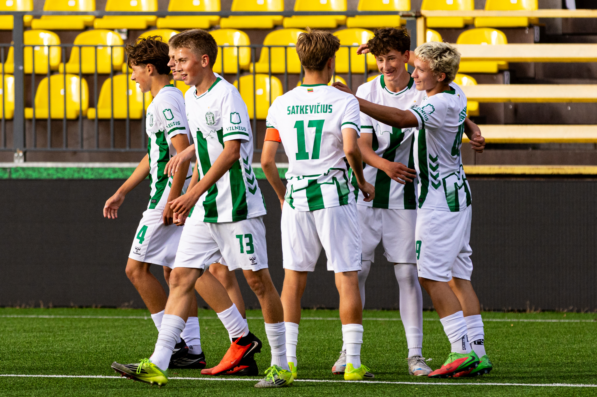 Talentingiausių jaunųjų futbolininkų ugdymą padės stiprinti Ozo gimnazija